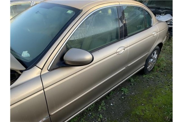 Recambio de puerta delantero izquierda para jaguar x-type 2.0 d executive referencia OEM IAM C2S21953 C2S42630 