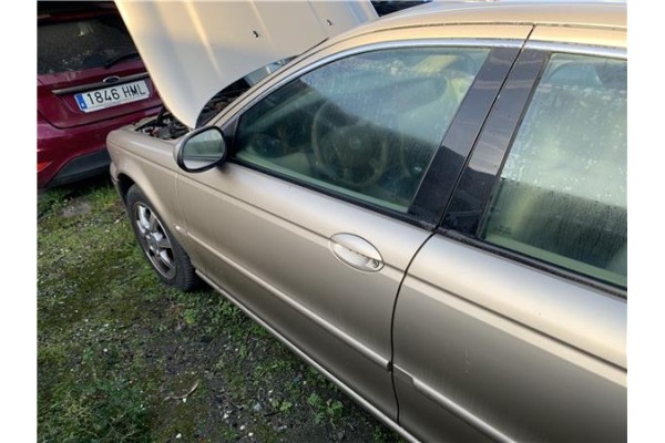 Recambio de puerta delantero izquierda para jaguar x-type 2.0 d executive referencia OEM IAM C2S21953 C2S42630 