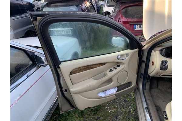 Recambio de puerta delantero izquierda para jaguar x-type 2.0 d executive referencia OEM IAM C2S21953 C2S42630 