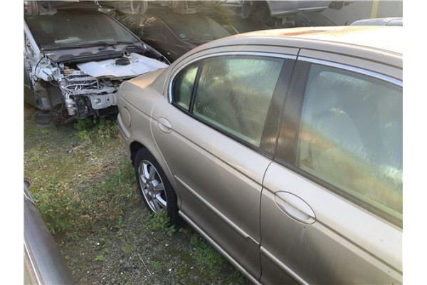 Recambio de puerta trasero derecha para jaguar x-type 2.0 d executive referencia OEM IAM C2S29427 C2S42631 