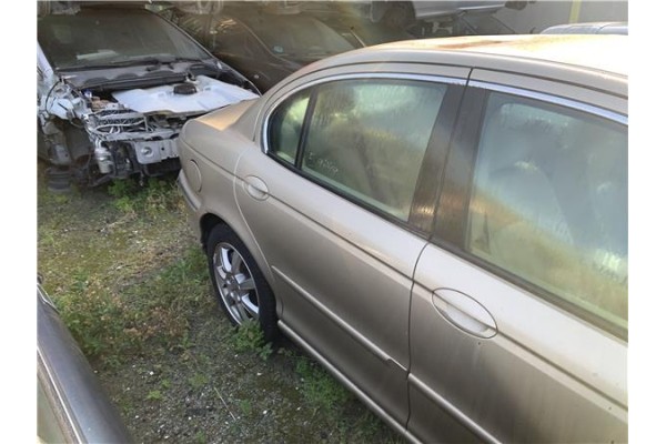 Recambio de puerta trasero derecha para jaguar x-type 2.0 d executive referencia OEM IAM C2S29427 C2S42631 