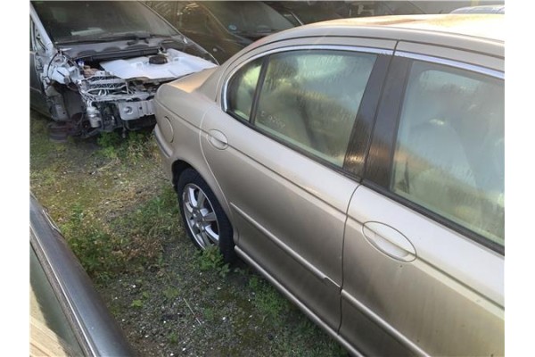 Recambio de puerta trasero derecha para jaguar x-type 2.0 d executive referencia OEM IAM C2S29427 C2S42631 