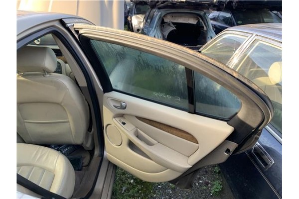 Recambio de puerta trasero derecha para jaguar x-type 2.0 d executive referencia OEM IAM C2S29427 C2S42631 