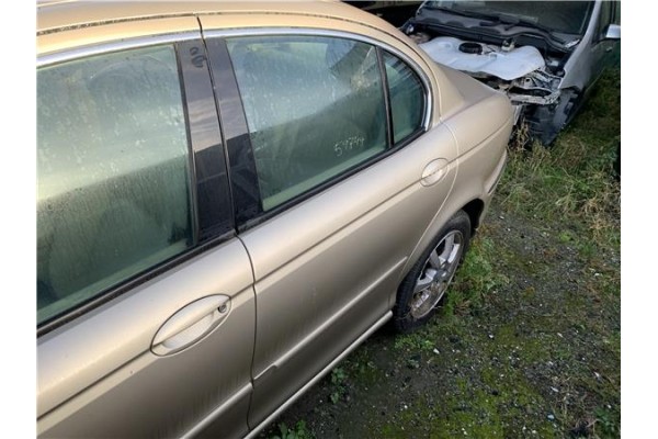 Recambio de puerta trasero izquierda para jaguar x-type 2.0 d executive referencia OEM IAM C2S29428  