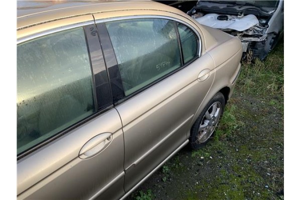 Recambio de puerta trasero izquierda para jaguar x-type 2.0 d executive referencia OEM IAM C2S29428  