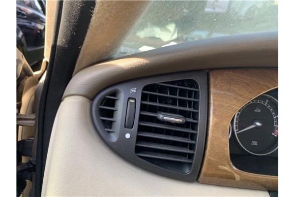 Recambio de rejilla entrada de aire para jaguar x-type 2.0 d executive referencia OEM IAM C2S20106  