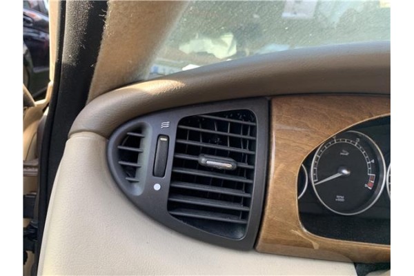 Recambio de rejilla entrada de aire para jaguar x-type 2.0 d executive referencia OEM IAM C2S20106  