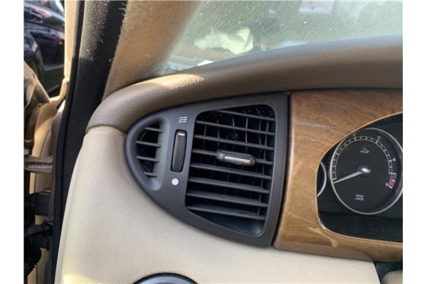 Recambio de rejilla entrada de aire para jaguar x-type 2.0 d executive referencia OEM IAM C2S20106  