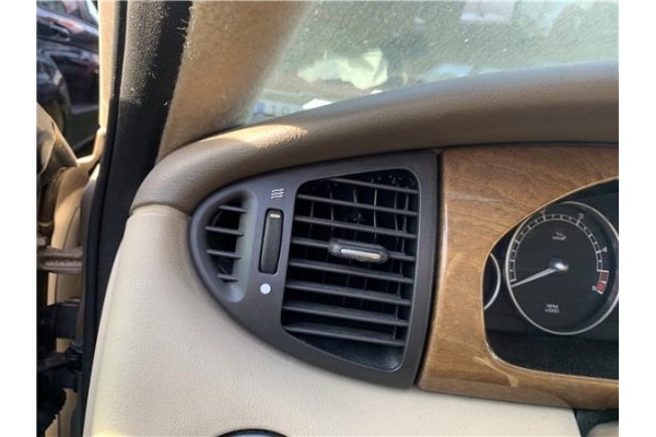 Recambio de rejilla entrada de aire para jaguar x-type 2.0 d executive referencia OEM IAM C2S20106  