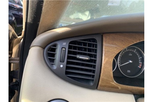 Recambio de rejilla entrada de aire para jaguar x-type 2.0 d executive referencia OEM IAM C2S20106  