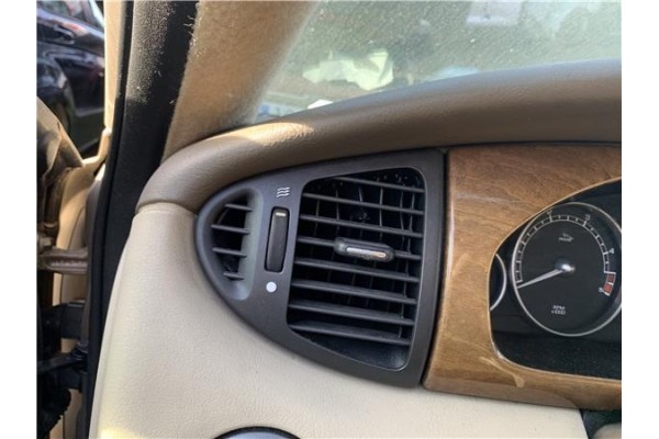 Recambio de rejilla entrada de aire para jaguar x-type 2.0 d executive referencia OEM IAM C2S20106  