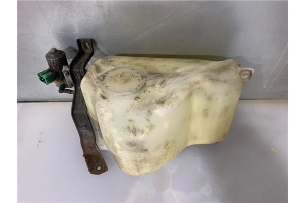 Recambio de deposito limpiaparabrisas para nissan terrano (wd21) 2.7 td 4wd referencia OEM IAM 2891046G00  