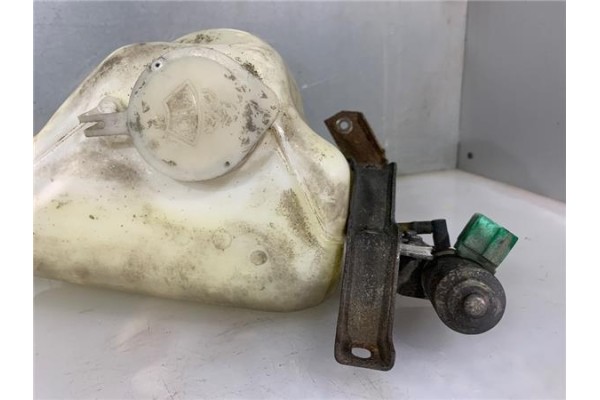 Recambio de deposito limpiaparabrisas para nissan terrano (wd21) 2.7 td 4wd referencia OEM IAM 2891046G00  