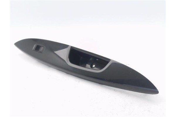 Recambio de mando elevalunas delantero derecho para mitsubishi space star (a00) 1.2 motion referencia OEM IAM A8608A242 7221C682