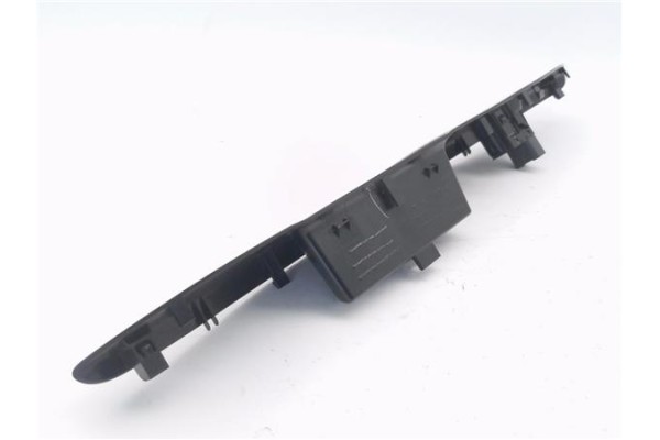 Recambio de mando elevalunas delantero derecho para mitsubishi space star (a00) 1.2 motion referencia OEM IAM A8608A242 7221C682