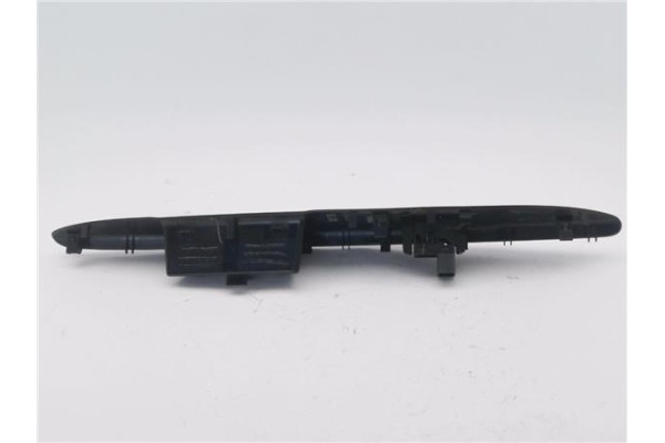 Recambio de mando elevalunas delantero derecho para mitsubishi space star (a00) 1.2 motion referencia OEM IAM A8608A242 7221C682