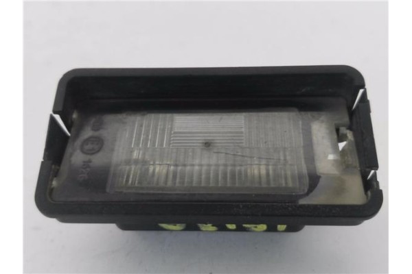 Recambio de piloto matricula para seat ibiza (6l1) 1.9 tdi referencia OEM IAM 5P0943021  