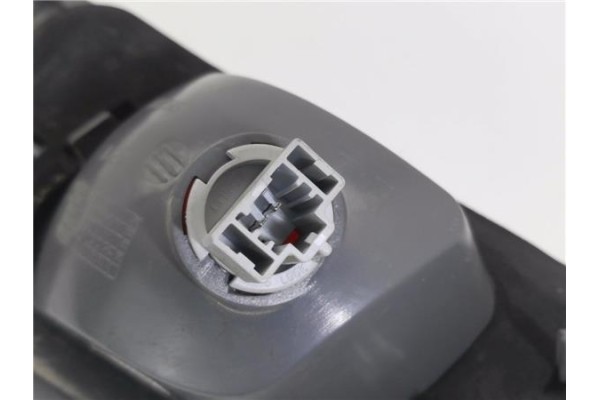 Recambio de piloto porton trasero izquierdo para mazda 2 (b2w) 1.4 referencia OEM IAM 6M7113547BF  