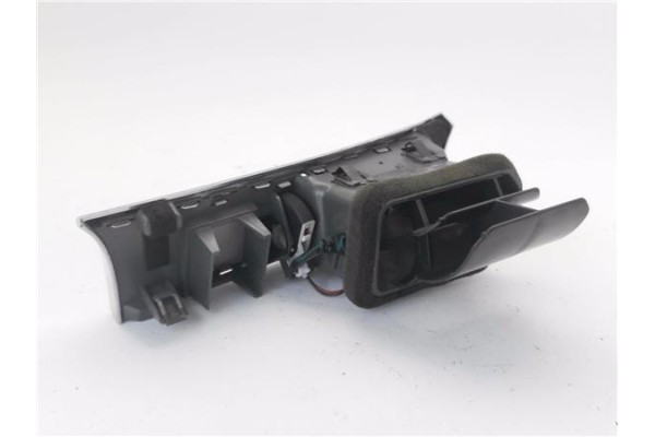 Recambio de rejilla entrada de aire para audi a6 avant (4f5) 2.7 tdi referencia OEM IAM 4F1820901C  