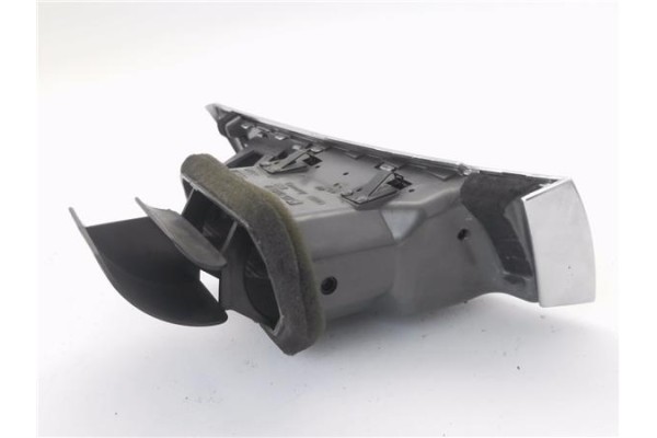 Recambio de rejilla entrada de aire para audi a6 avant (4f5) 2.7 tdi referencia OEM IAM 4F1820901C  