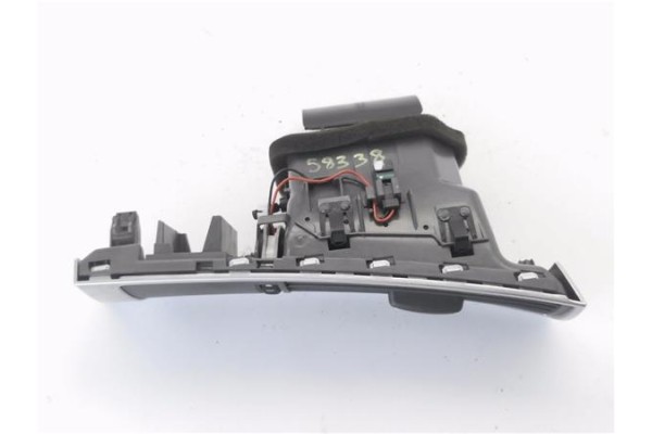 Recambio de rejilla entrada de aire para audi a6 avant (4f5) 2.7 tdi referencia OEM IAM 4F1820901C  