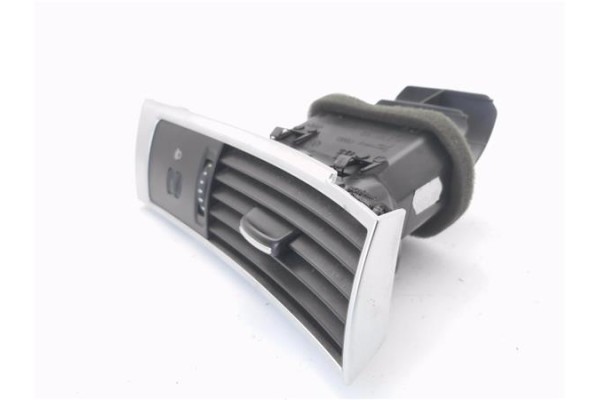 Recambio de rejilla entrada de aire para audi a6 avant (4f5) 2.7 tdi referencia OEM IAM 4F2820902D  