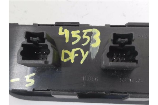 Recambio de mando elevalunas delantero izquierdo para citroen c5 berlina 2.0 exclusive referencia OEM IAM 96514299ZF 532697045 