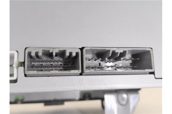 Recambio de autoradio para honda cr-v iii 2.0 i referencia OEM IAM 39100SWAG102  