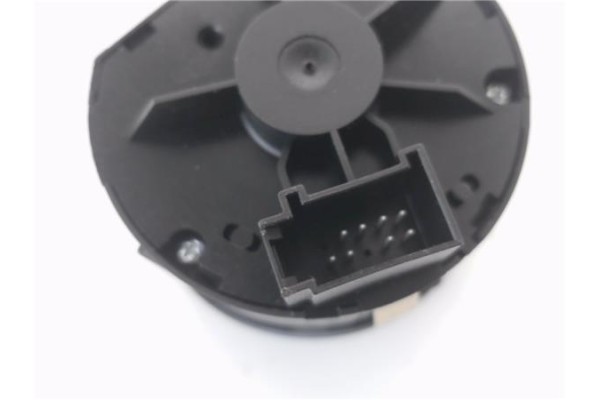 Recambio de mando de luces para audi a6 avant (4f5) 2.0 tdi referencia OEM IAM 4F2941531D  