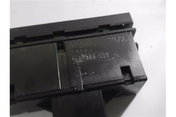 Recambio de interruptor luces emergencia para audi a6 avant (4f5) 2.7 tdi referencia OEM IAM 4F0941509  