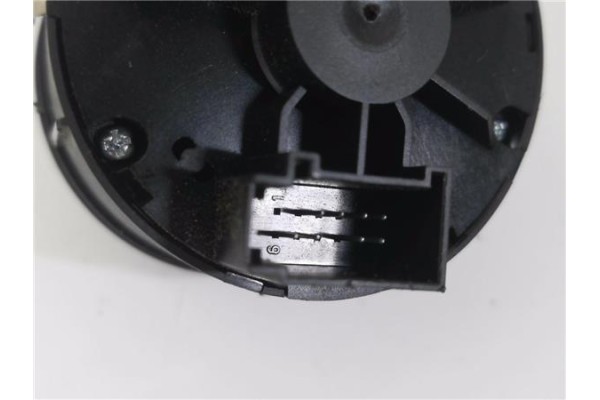 Recambio de mando de luces para audi a6 avant (4f5) 2.7 tdi referencia OEM IAM 4F1941531D  