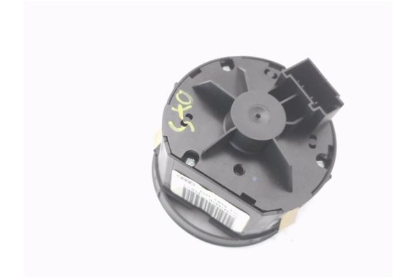 Recambio de mando de luces para audi a6 avant (4f5) 2.7 tdi referencia OEM IAM 4F1941531D  