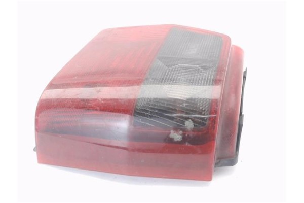 Recambio de piloto trasero derecho para fiat uno (146) 1.0 45 elba referencia OEM IAM 7640238  