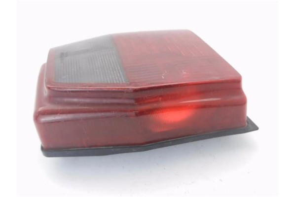 Recambio de piloto trasero derecho para fiat uno (146) 1.0 45 elba referencia OEM IAM 7640238  