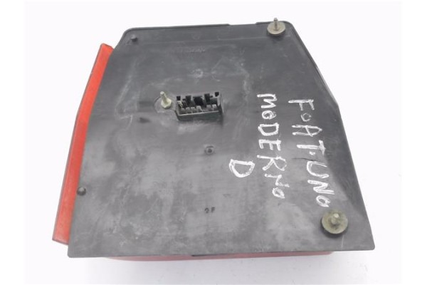 Recambio de piloto trasero derecho para fiat uno (146) 1.0 45 elba referencia OEM IAM 7640238  