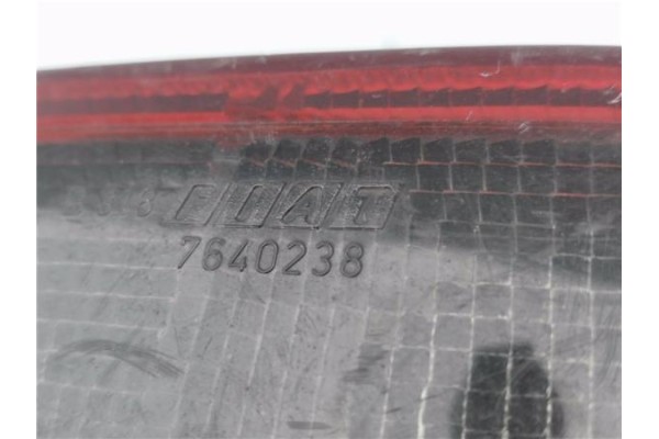 Recambio de piloto trasero derecho para fiat uno (146) 1.0 45 elba referencia OEM IAM 7640238  