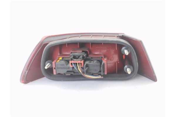 Recambio de piloto trasero derecho para alfa romeo 145 1.4 referencia OEM IAM 36380748  