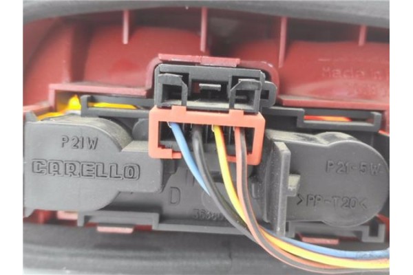 Recambio de piloto trasero derecho para alfa romeo 145 1.4 referencia OEM IAM 36380748  