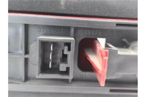 Recambio de piloto trasero derecho para alfa romeo 146 1.4 t.spark referencia OEM IAM 37180751  