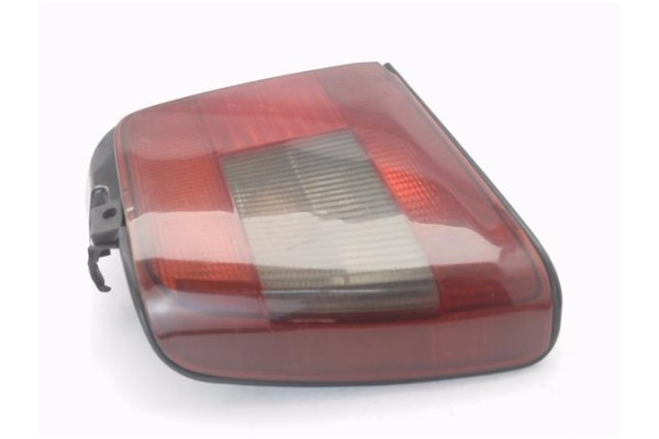 Recambio de piloto trasero izquierdo para fiat tempra (159) berlina 1.4 i.e. referencia OEM IAM 7619025  