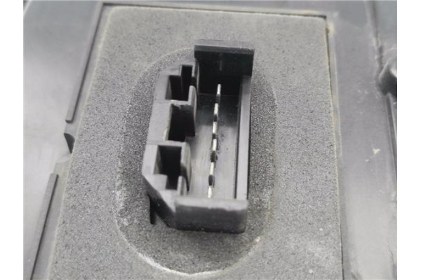 Recambio de piloto trasero izquierdo para fiat tempra (159) berlina 1.4 i.e. referencia OEM IAM 7619025  