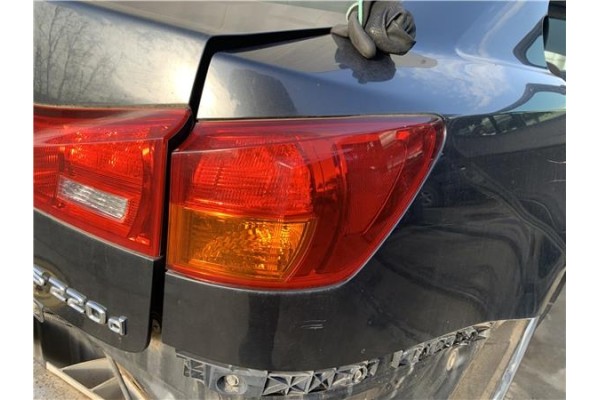 Recambio de piloto trasero derecho para lexus is ii (_xe2_) 220 d (ale20) referencia OEM IAM 8155153161  