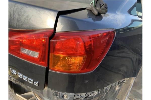 Recambio de piloto trasero derecho para lexus is ii (_xe2_) 220 d (ale20) referencia OEM IAM 8155153161  