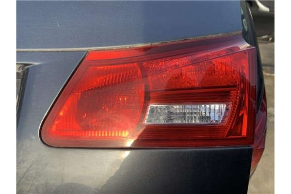 Recambio de piloto porton trasero derecho para lexus is ii (_xe2_) 220 d (ale20) referencia OEM IAM 8158153070  