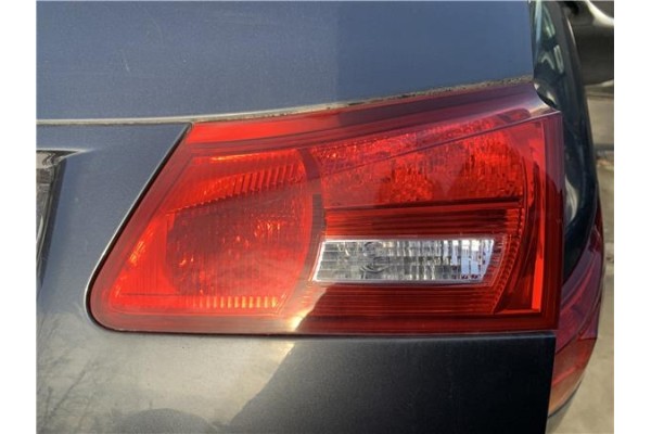 Recambio de piloto porton trasero derecho para lexus is ii (_xe2_) 220 d (ale20) referencia OEM IAM 8158153070  