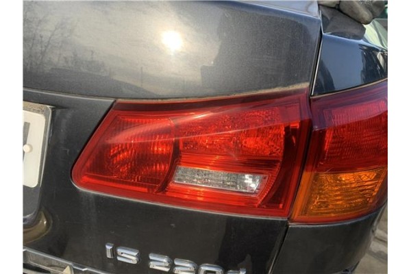 Recambio de piloto porton trasero derecho para lexus is ii (_xe2_) 220 d (ale20) referencia OEM IAM 8158153070  