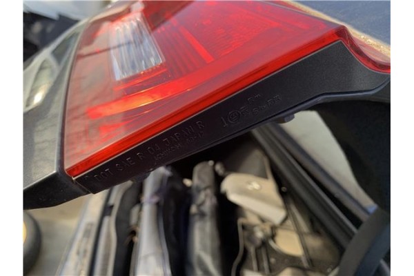 Recambio de piloto porton trasero derecho para lexus is ii (_xe2_) 220 d (ale20) referencia OEM IAM 8158153070  