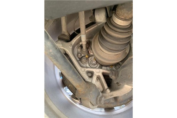 Recambio de mangueta trasero derecha para lexus is ii (_xe2_) 220 d (ale20) referencia OEM IAM 4241030020 4241030021 