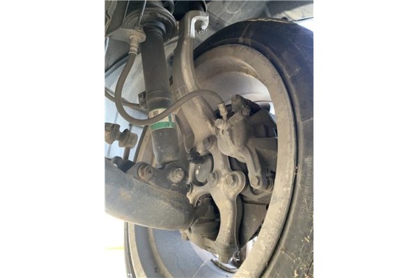 Recambio de mangueta delantero derecha para lexus is ii (_xe2_) 220 d (ale20) referencia OEM IAM N62R W0039 