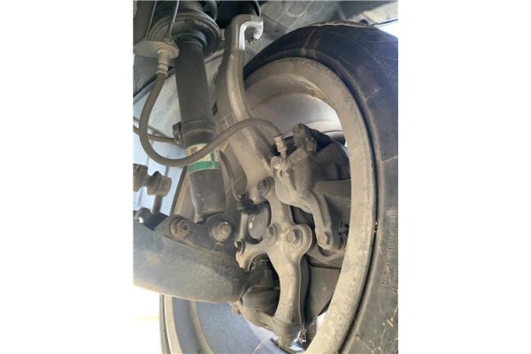 Recambio de mangueta delantero derecha para lexus is ii (_xe2_) 220 d (ale20) referencia OEM IAM N62R W0039 